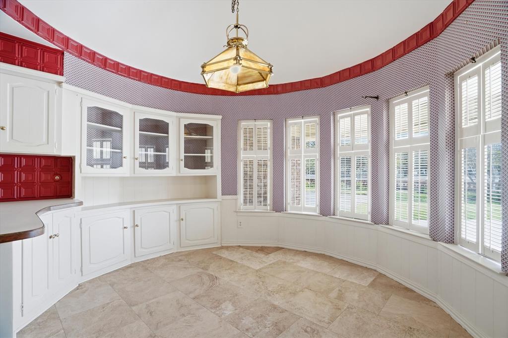 Ridglea Country Club Estate - Residential