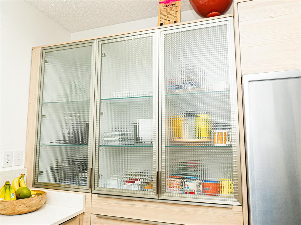 Keller Spgs Condos - Residential