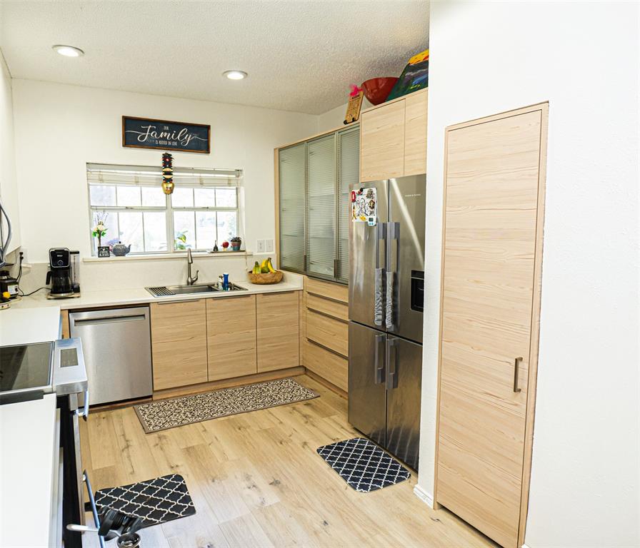 Keller Spgs Condos - Residential