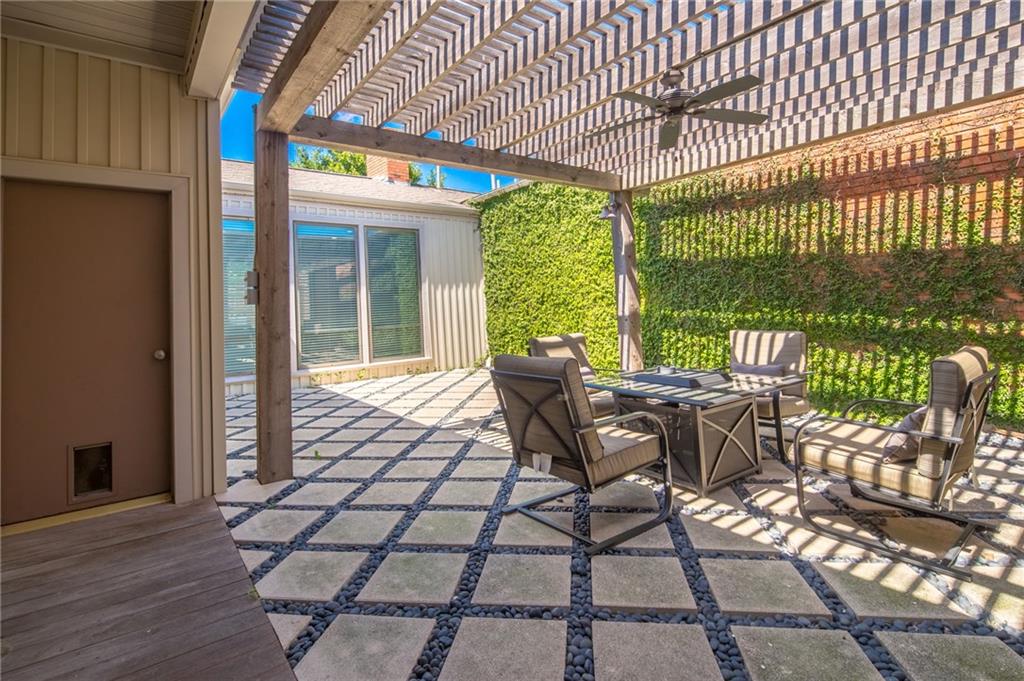 Trafalgar Square Ph 01 - Residential