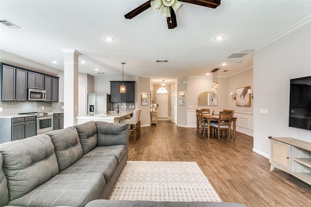 8204 Livingston Lane
