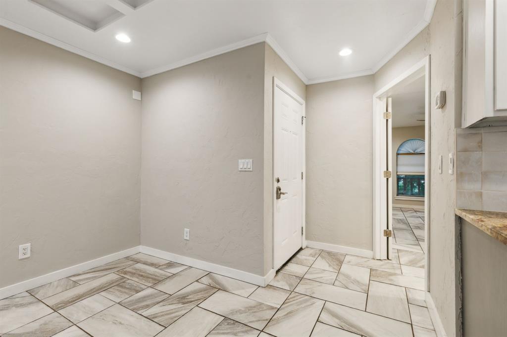 15914 Club Crest Drive 2112