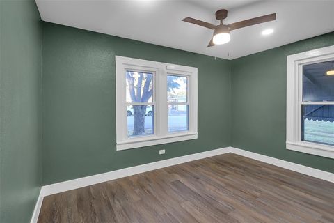Tiny photo for 611 W College Street, Jacksboro, TX 76458 (MLS # 21101372)