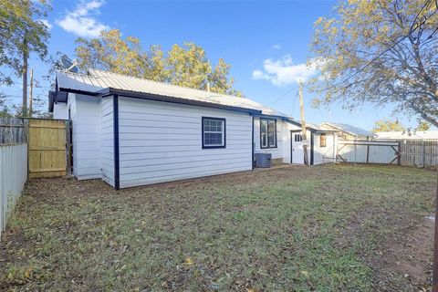 Tiny photo for 611 W College Street, Jacksboro, TX 76458 (MLS # 21101372)
