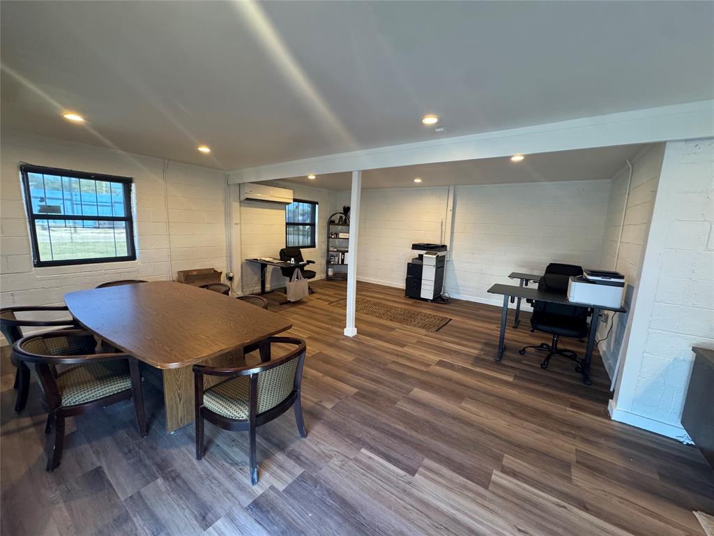 College Drive Rep - Commercial Sale