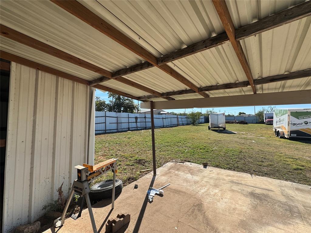 College Drive Rep - Commercial Sale