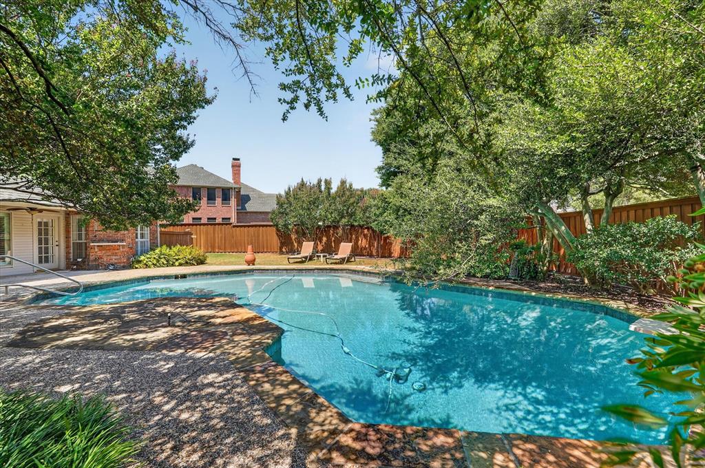 2132 Donna Drive
