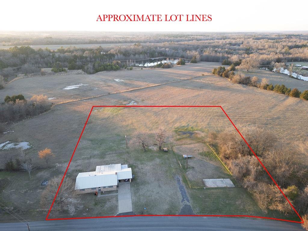 1124 County Road 2351