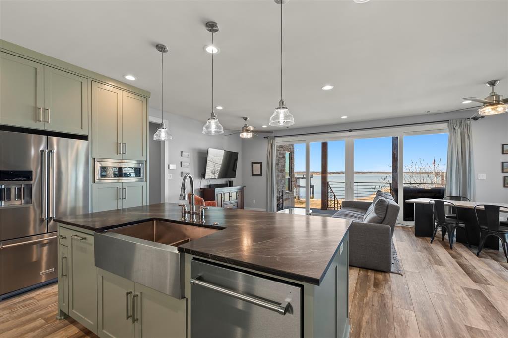 Eastwood Islands - Residential