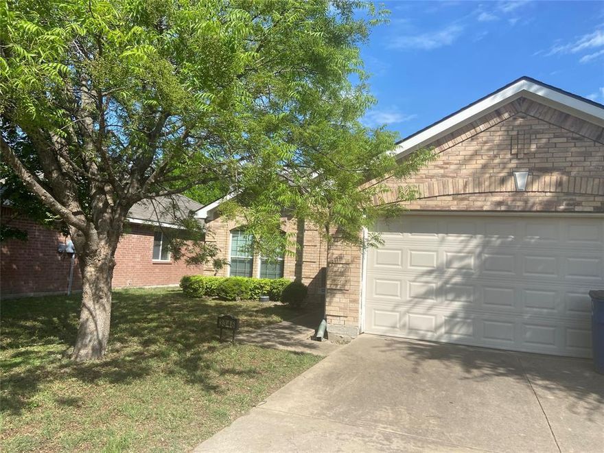 Welcome to this delightful single-family residence nestled in the serene Trinity Meadows neighborhood in Dallas. Open floor plan with vaulted ceilings with large and spacious living area, eat in kitchen and large bar for entertaining. Large pantry with lots of space.  Nice size primary bedroom and luxury primary bath, jetted tub, dressing area and large walk-in closet. Back yard is fenced and open patio for entertaining and sprinkler system. This home offers a harmonious blend of comfort and convenience, making it an ideal choice for families or first-time buyers. Whether you’re looking to settle down or invest, 3346 Choir St offers a promising prospect in the heart of Dallas.