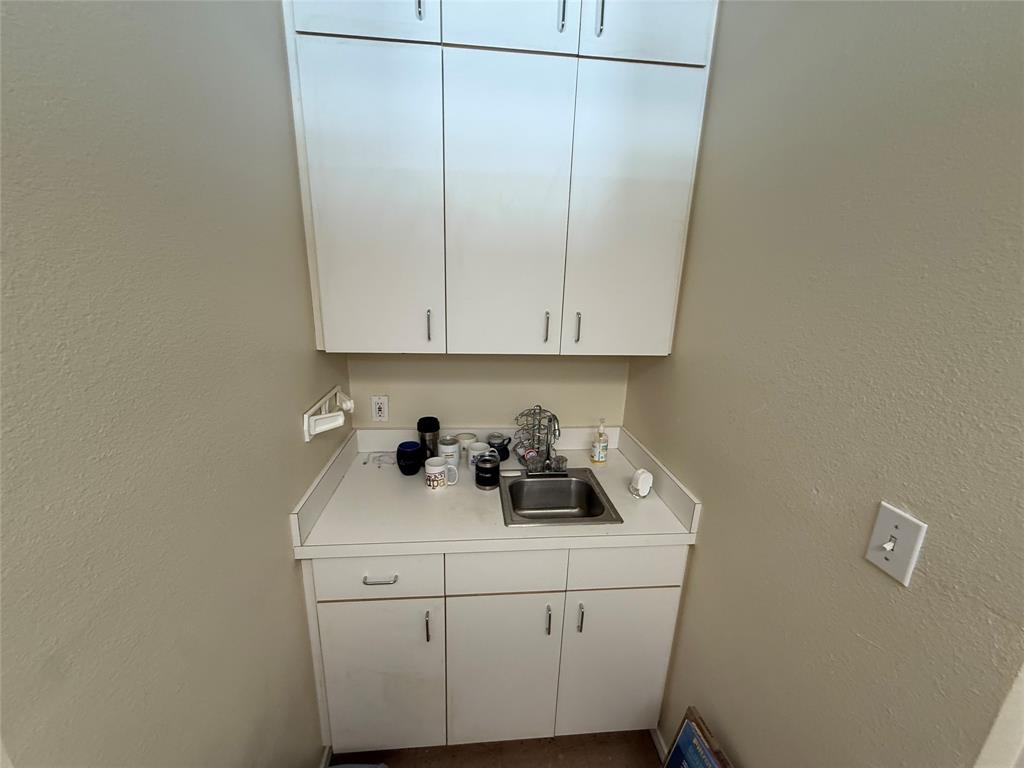 J P Simpson Surv Abst # 1018 - Commercial Sale