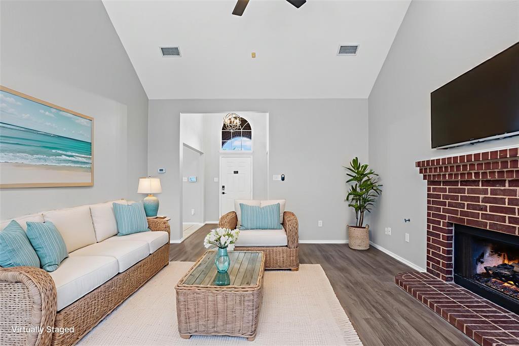 4751 Salmon Run Way