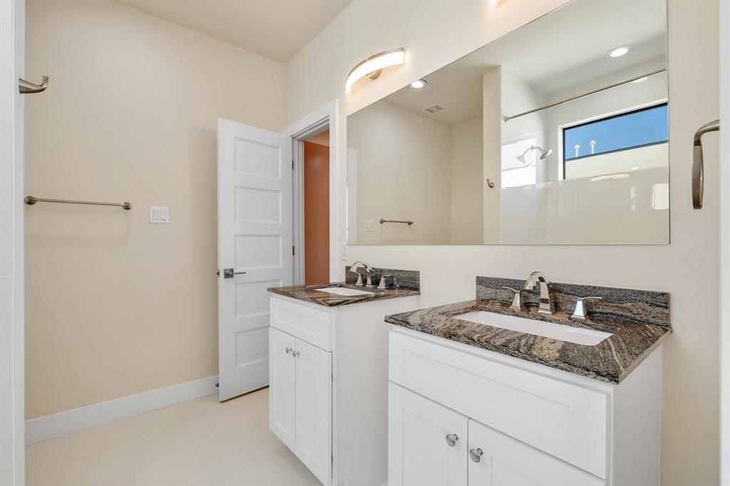 Royal Crest - Residential