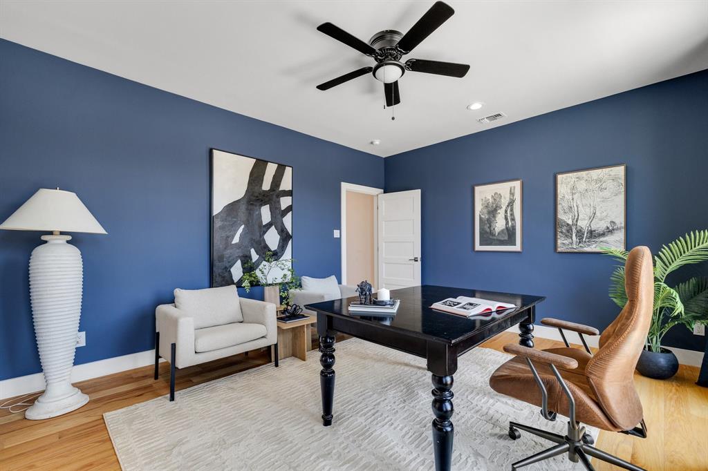 Royal Crest - Residential