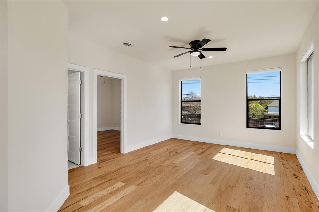 Royal Crest - Residential