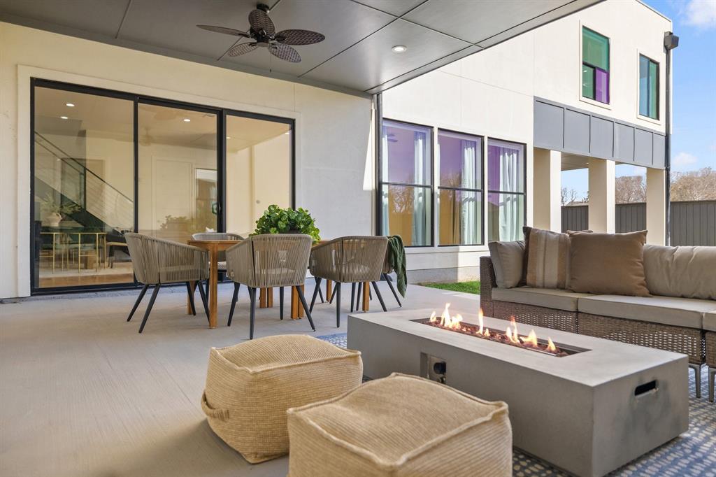 Royal Crest - Residential