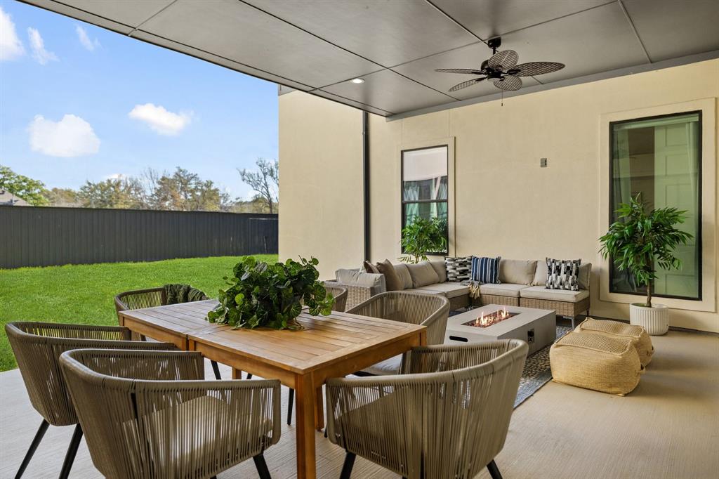 Royal Crest - Residential