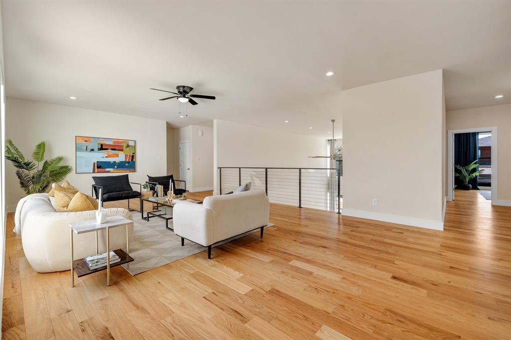 Royal Crest - Residential