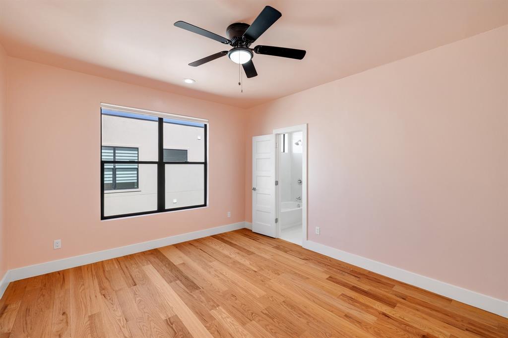 Royal Crest - Residential