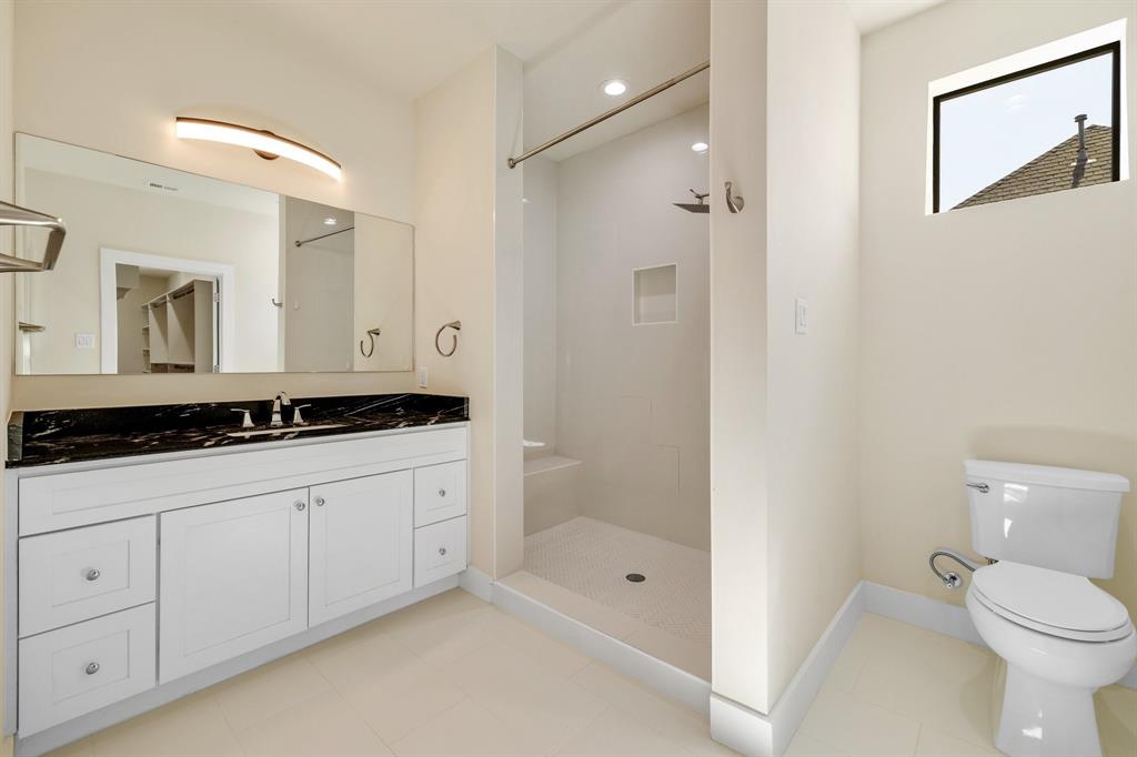 Royal Crest - Residential