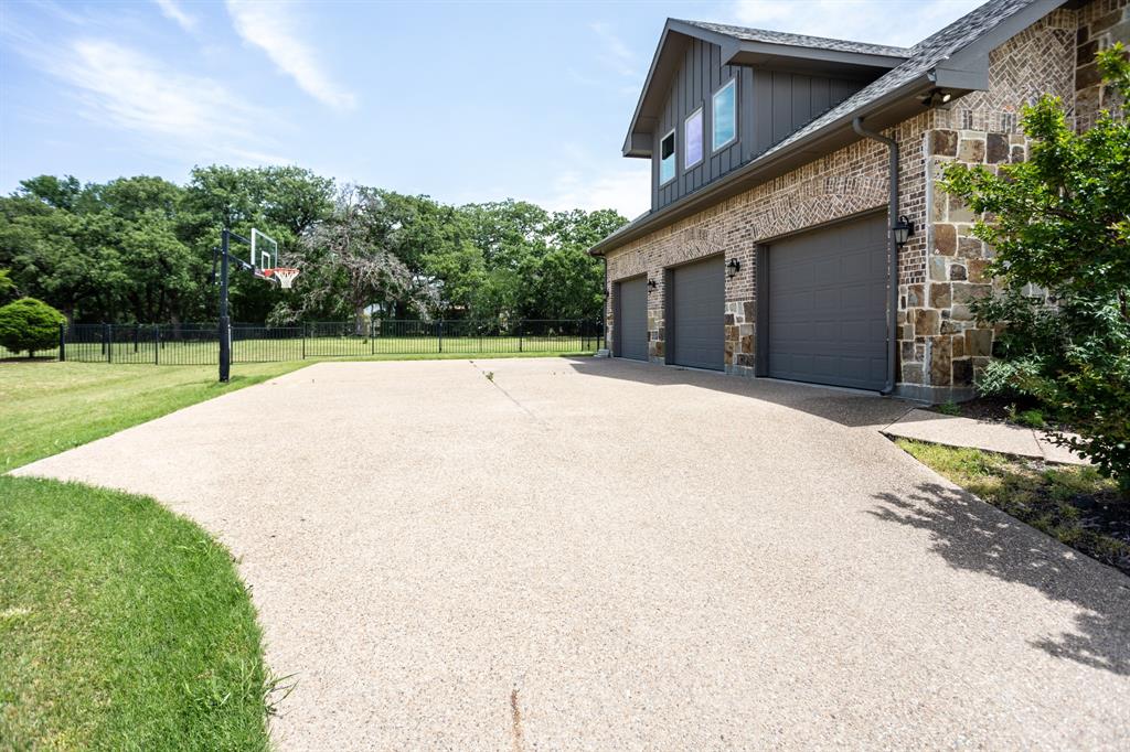 1450 Stone Trail Lane