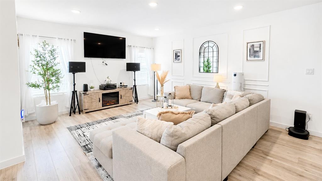 2528 Tahoe Drive