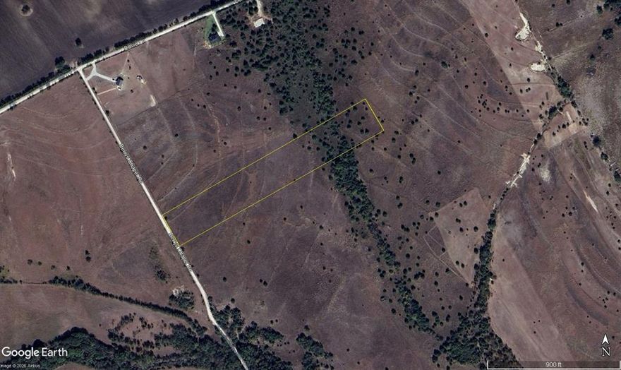 10.87 acres located in a very rural part of southern Ellis County.  This tract has spectacular views in all directions.  Additional acreage is available.  Deed restricted to no commercial uses and no mobile homes.  Water and electric are available.