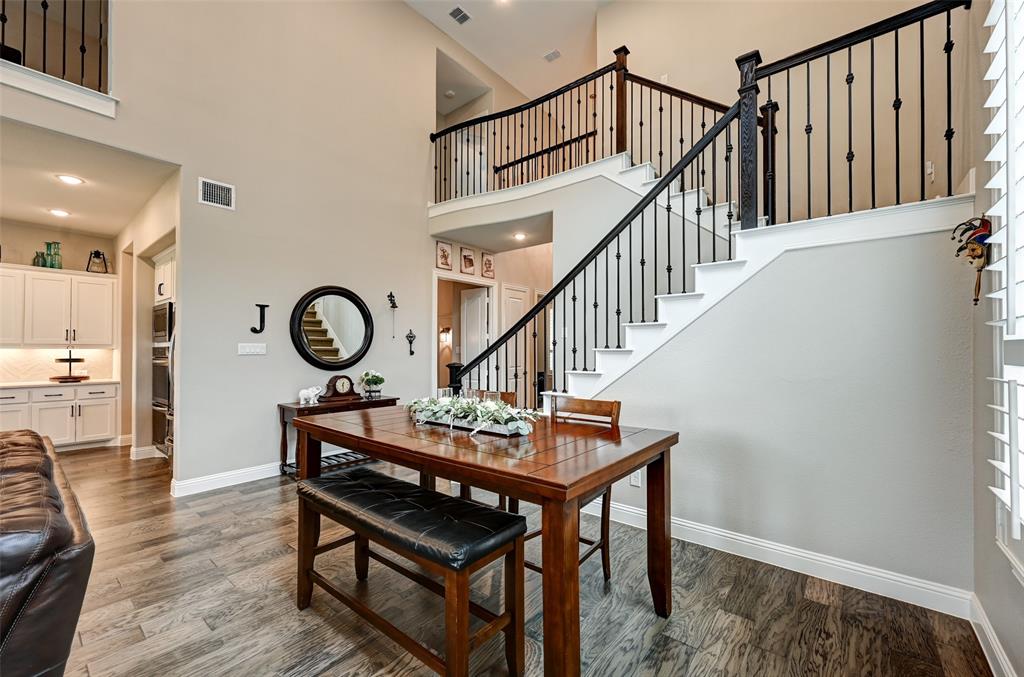 3253 Alexandra Lane