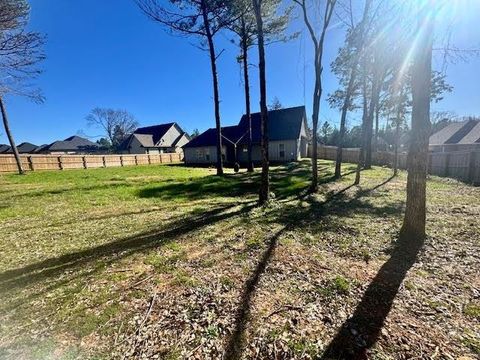 A home in Lindale