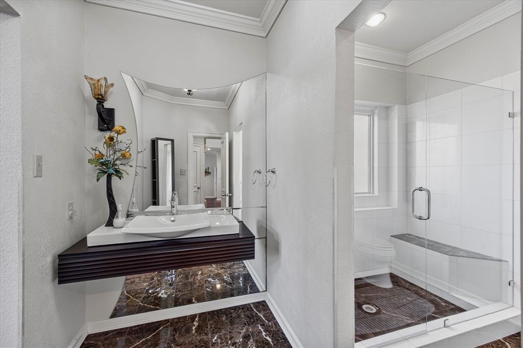 Windward Slope - Residential