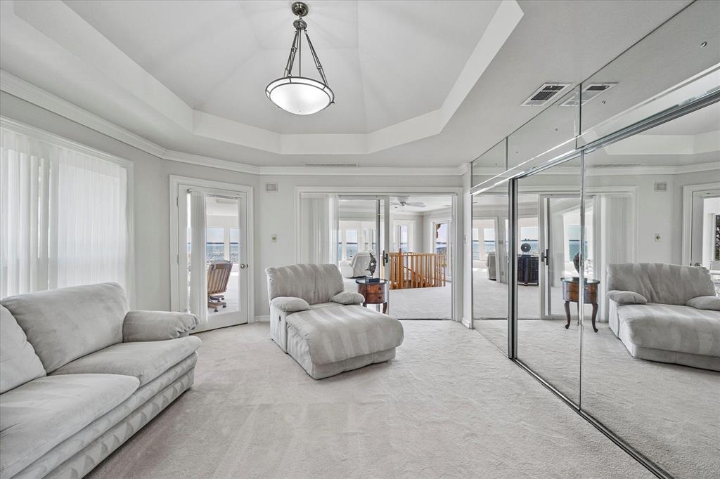 Windward Slope - Residential