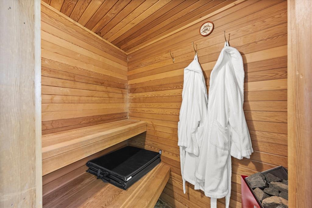 Windward Slope - Residential