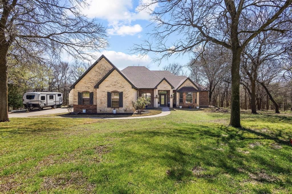 Photo of 107 Falls Creek Lane, Gunter, TX 75058 (MLS # 21197793)