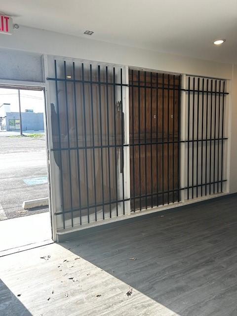 Waverly Park Add - Commercial Lease