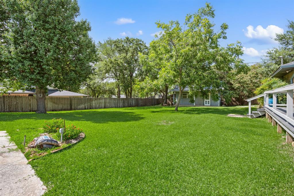 1221 Forest Ridge Drive