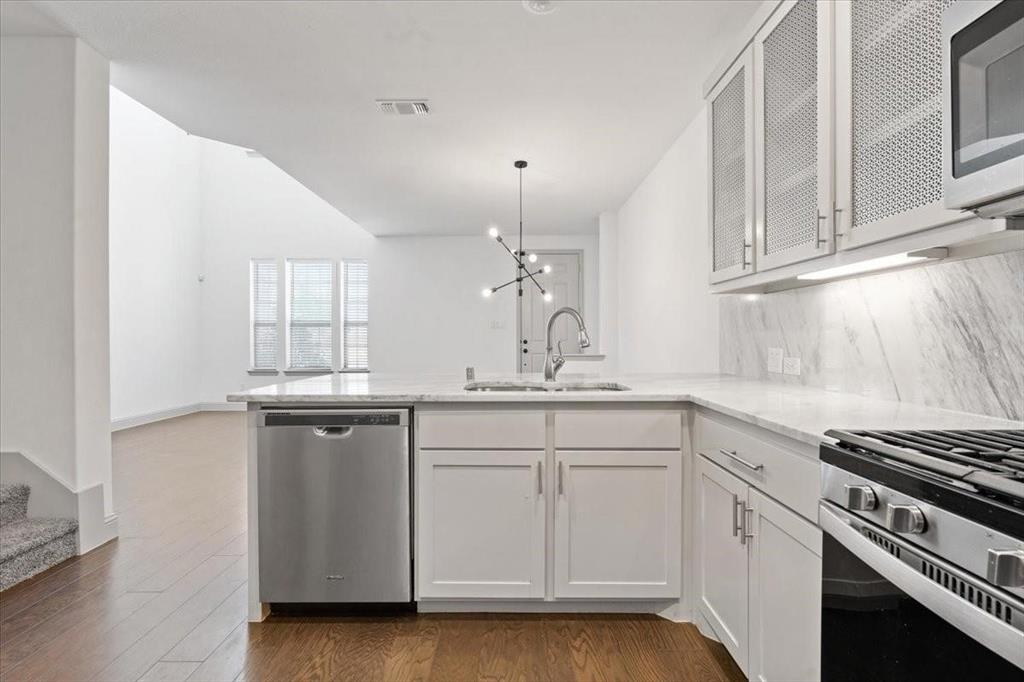 4725 Smokey Quartz Lane