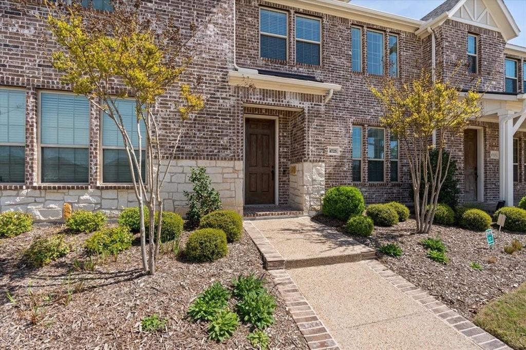 4725 Smokey Quartz Lane