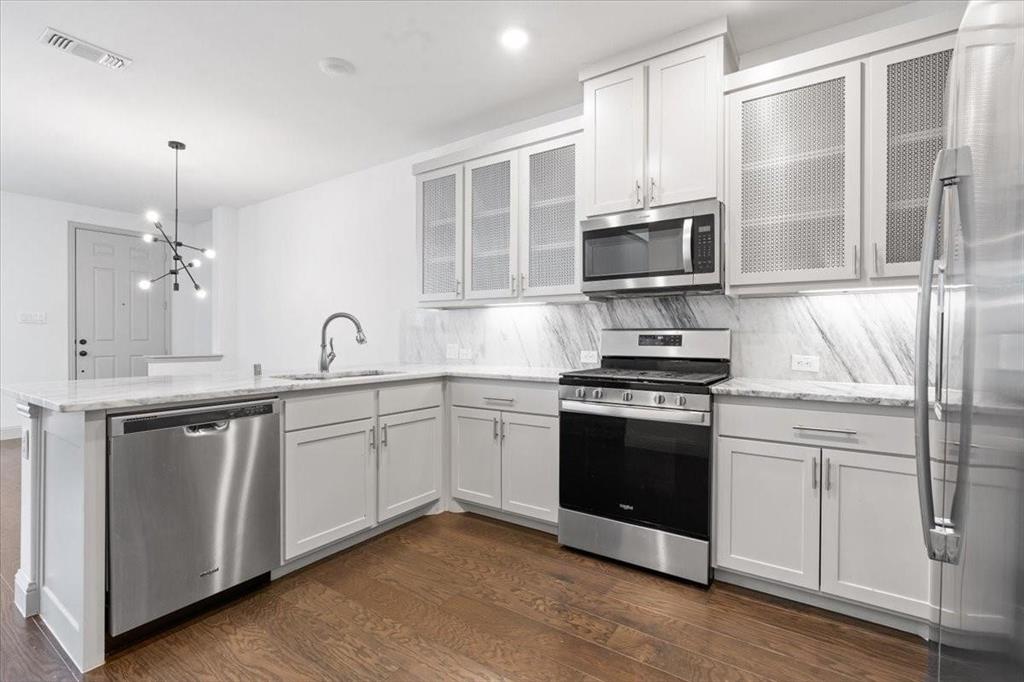4725 Smokey Quartz Lane