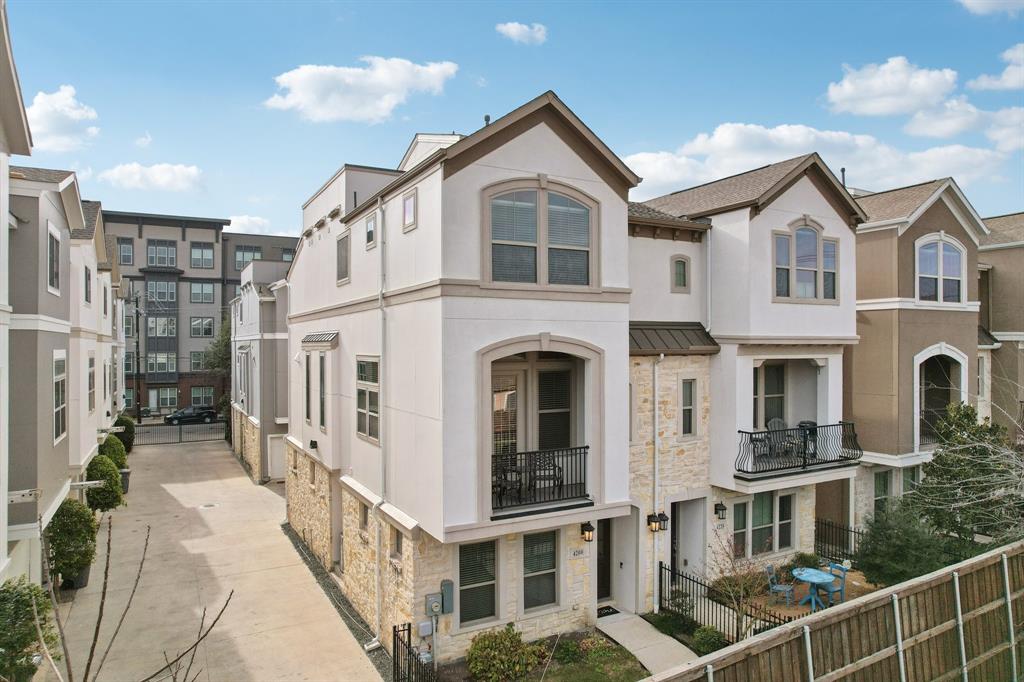 THe Heights at Oaklawn - Residential
