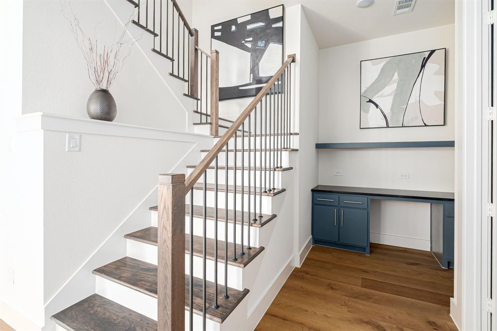 Danielle At Craig Ranch, The - Residential