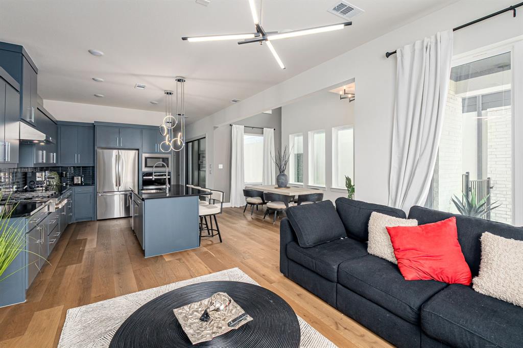 Danielle At Craig Ranch, The - Residential