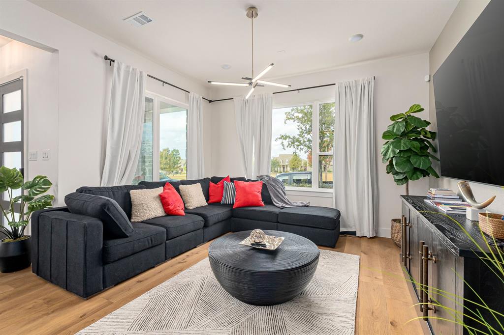 Danielle At Craig Ranch, The - Residential