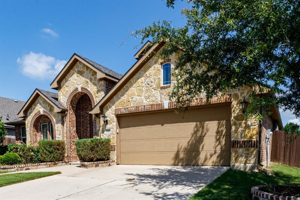 1002 Star Grass Drive
