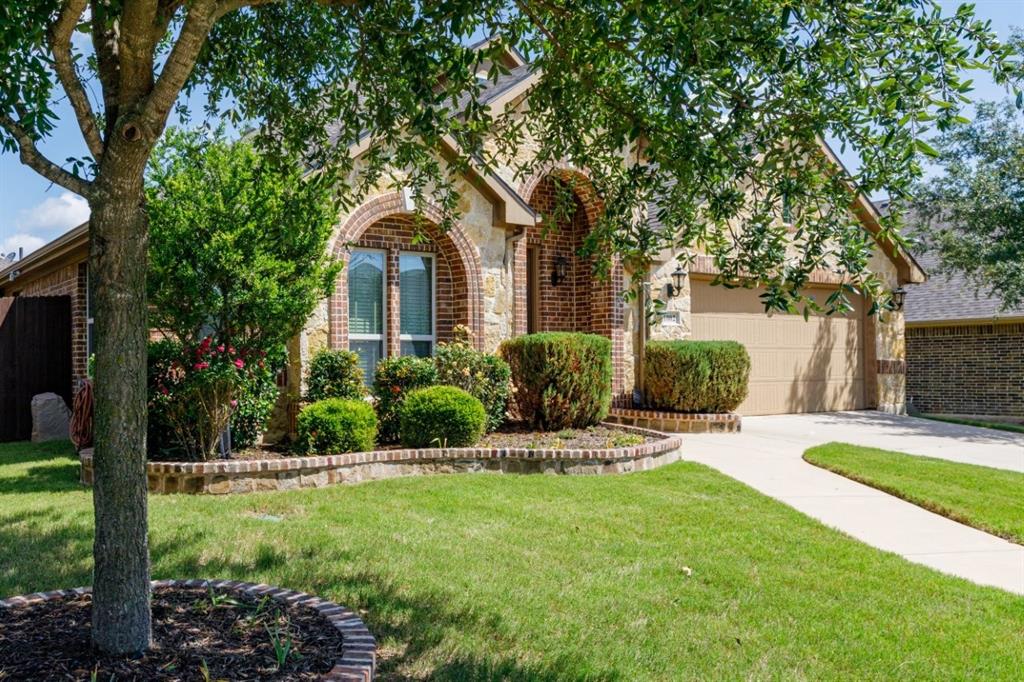 1002 Star Grass Drive