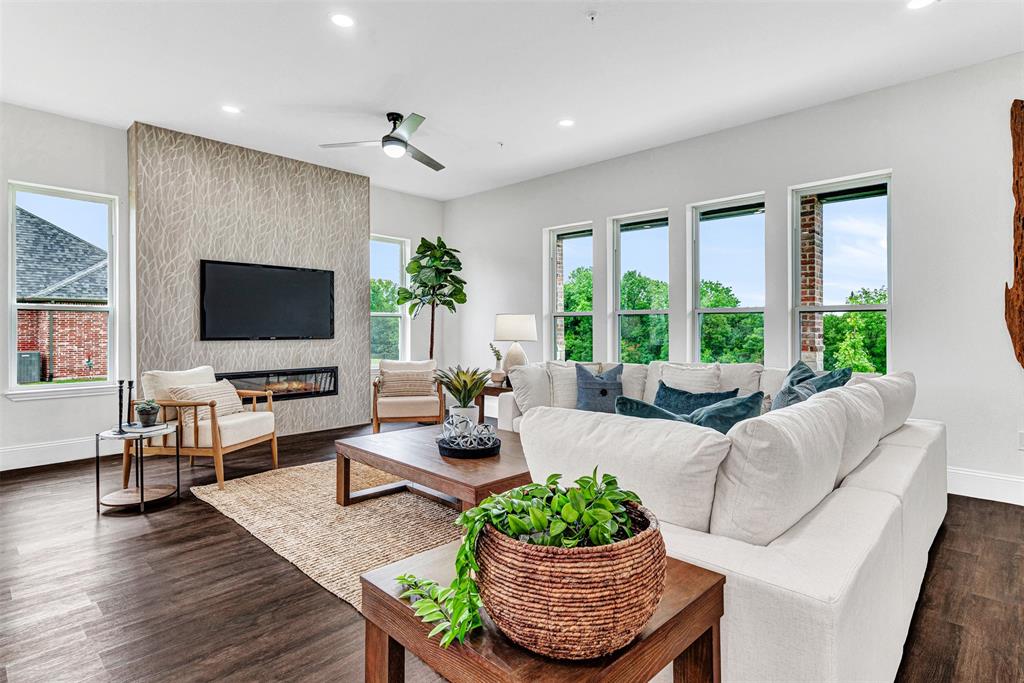 Lakeview Downs - Residential Lease