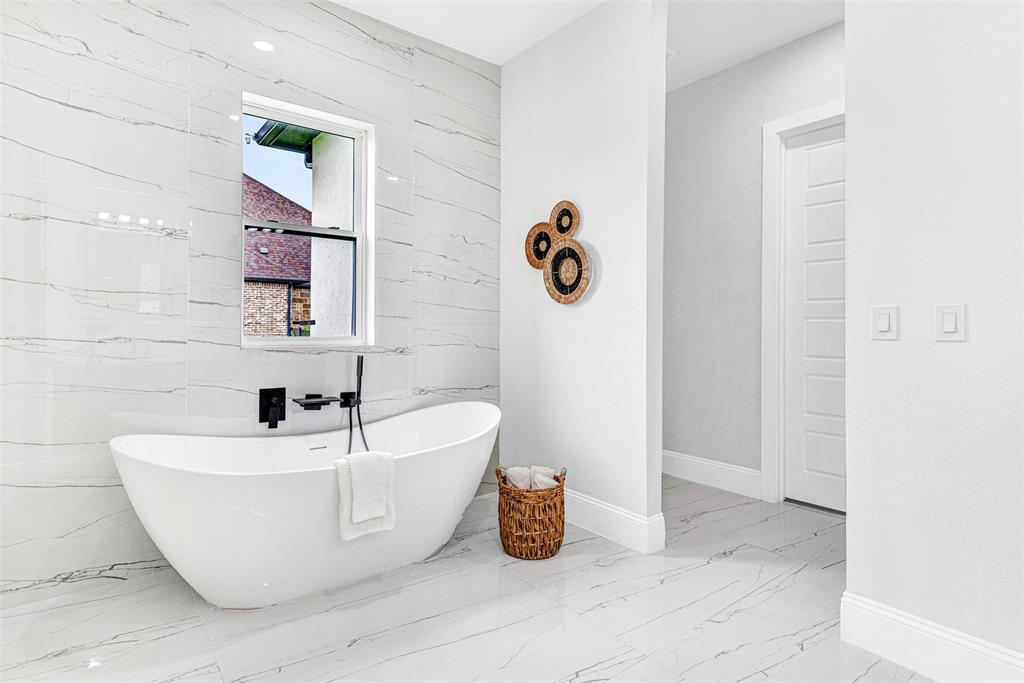 Lakeview Downs - Residential Lease