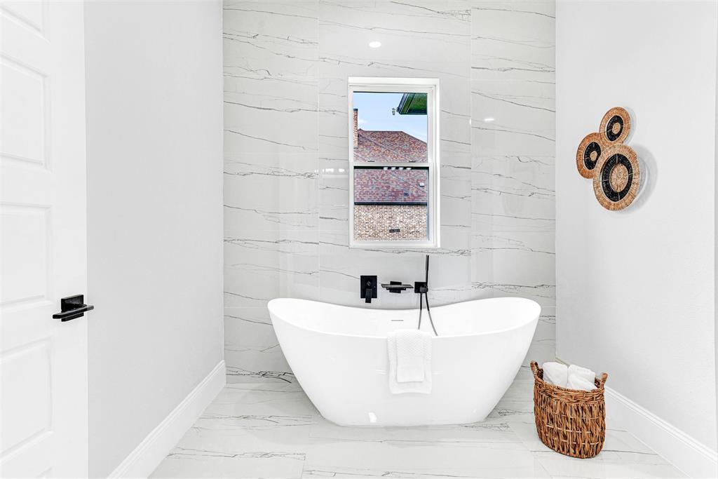 Lakeview Downs - Residential Lease