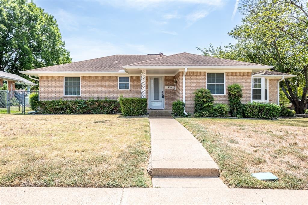 950 SYCAMORE Lane