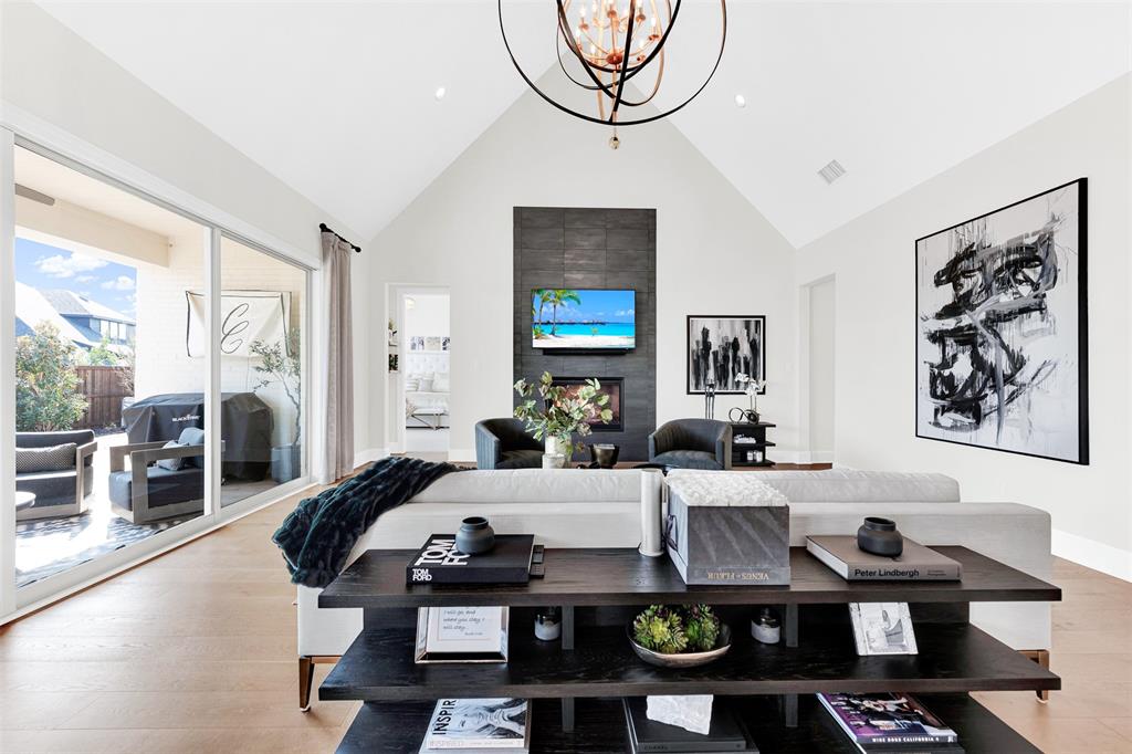 4511 WALNUT GROVE Lane