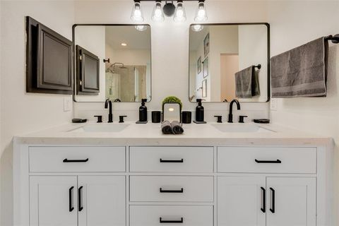 Tiny photo for 7916 Old Hickory Drive, North Richland Hills, TX 76182 (MLS # 21063800)